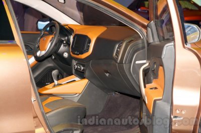 Lada-X-Ray-Concept-2-interior-at-Moscow-Motor-Show-2014-1024x682.jpg