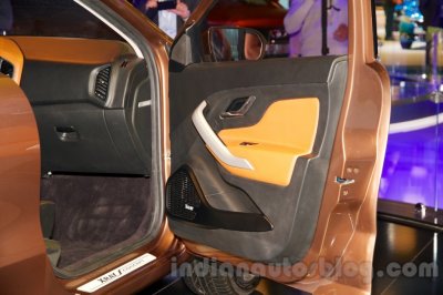 Lada-X-Ray-Concept-2-door-pad-at-Moscow-Motor-Show-2014-1024x682 (1).jpg