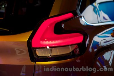 Lada-X-Ray-Concept-2-taillight-at-Moscow-Motor-Show-2014-1024x682.jpg